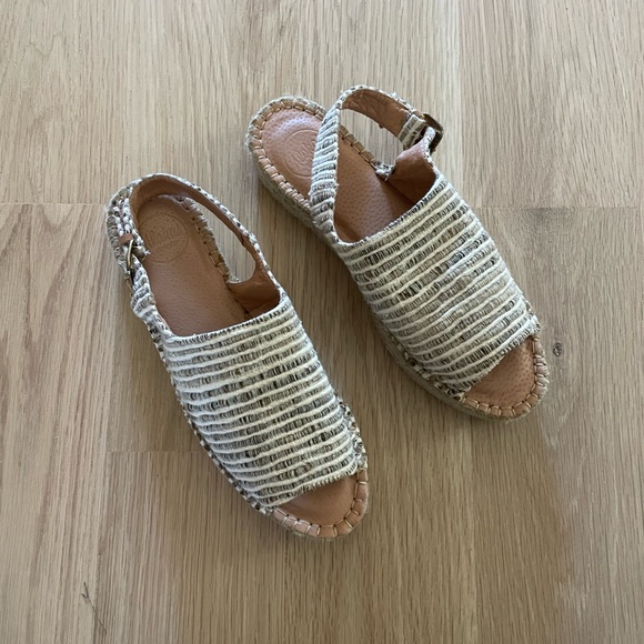 NIB ALOHAS Back Strap Summer Espadrille Sandal - Picture 1 of 6